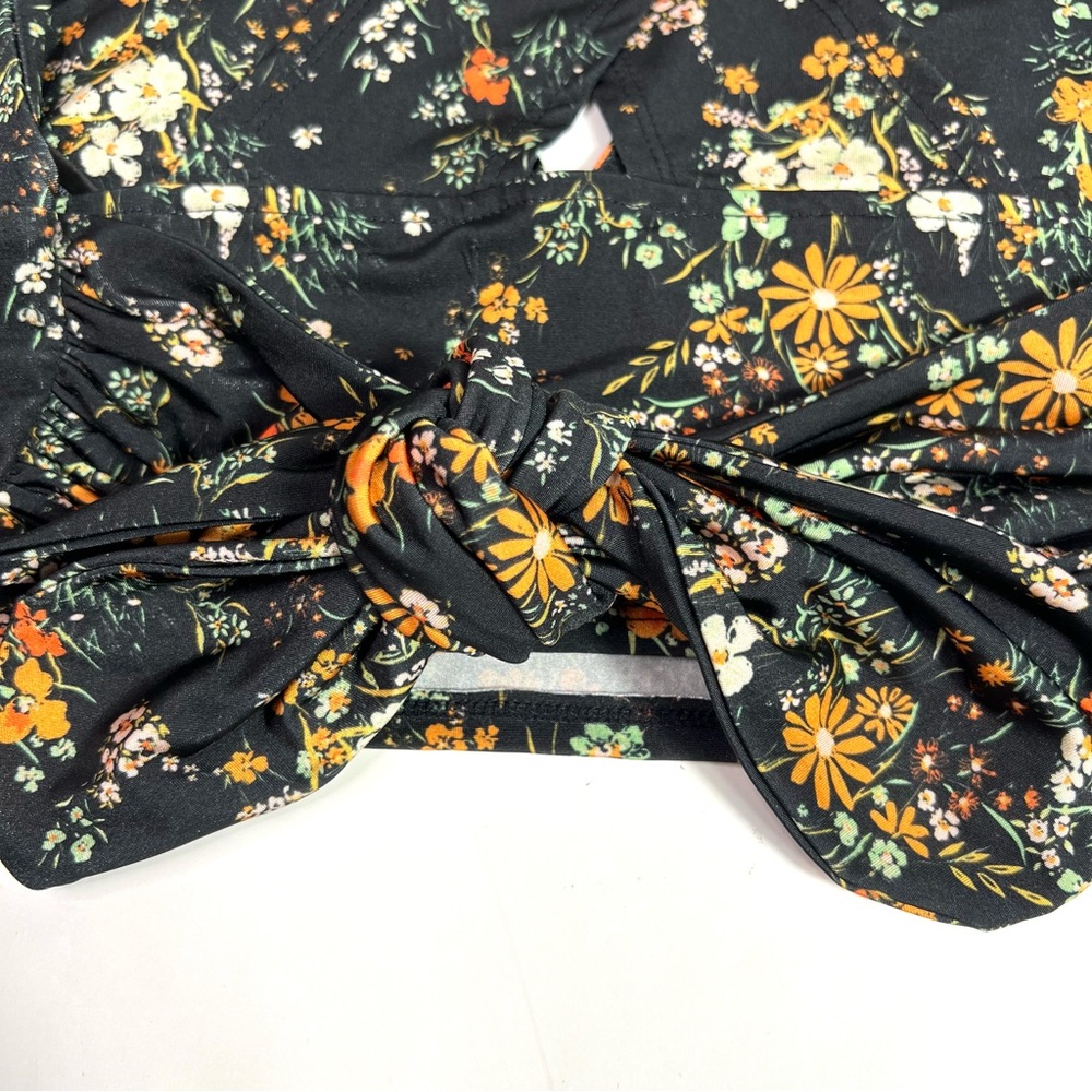Urban Outfitters Phoenix Black Floral Halter Crop Top Size Medium - Picture 5 of 10